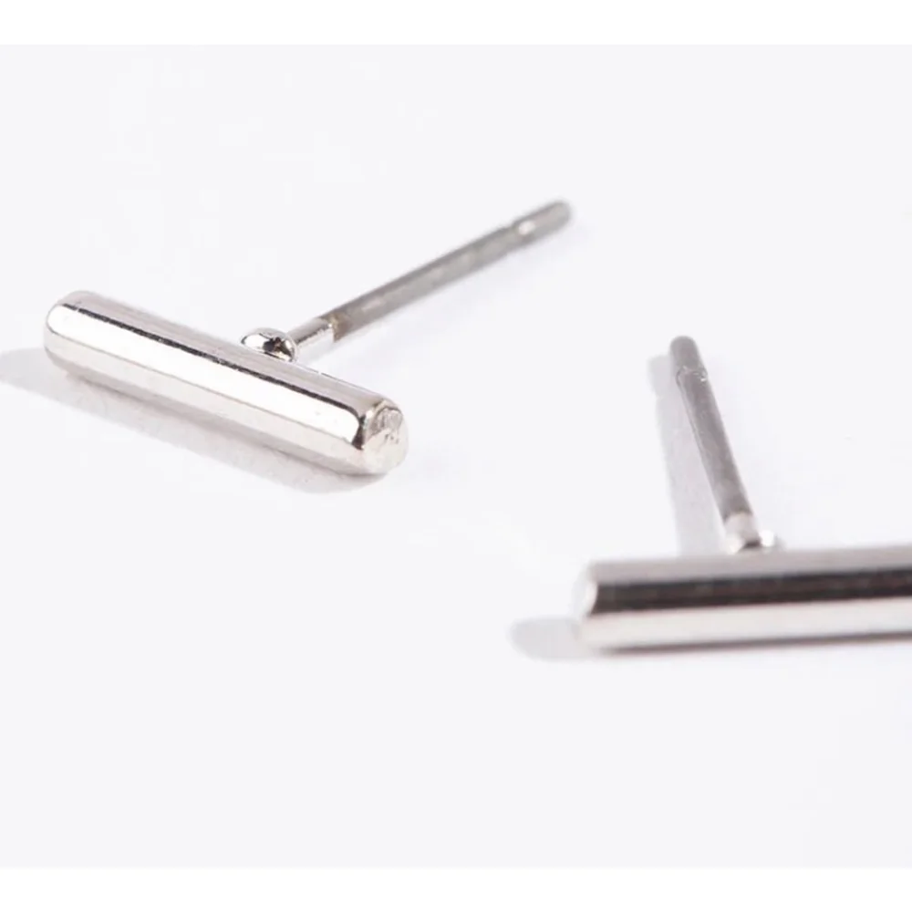 Unisex/Men’s Fine 925 Sterling Silver Rhodium Staple Stud‎ Earrings